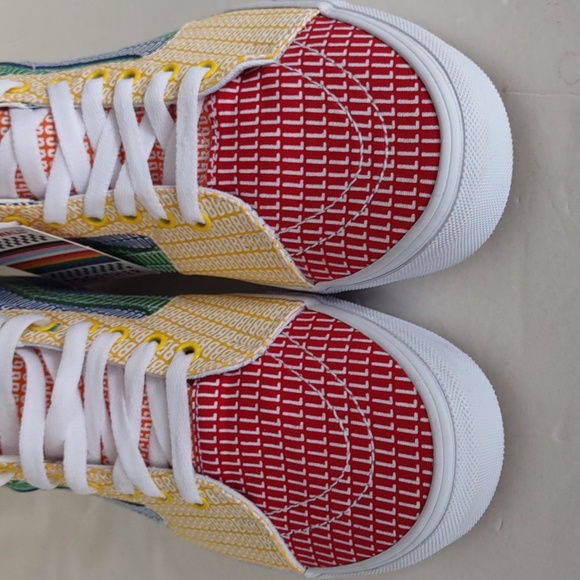 BRAND NEW VANS PRIDE SK8- MID UNISEX SNEAKERS - Picture 5 of 16